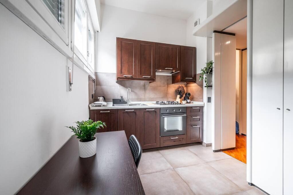Carrobbio'S Nest - Elegant With Wifi And Netflix Lägenhet Milano Exteriör bild