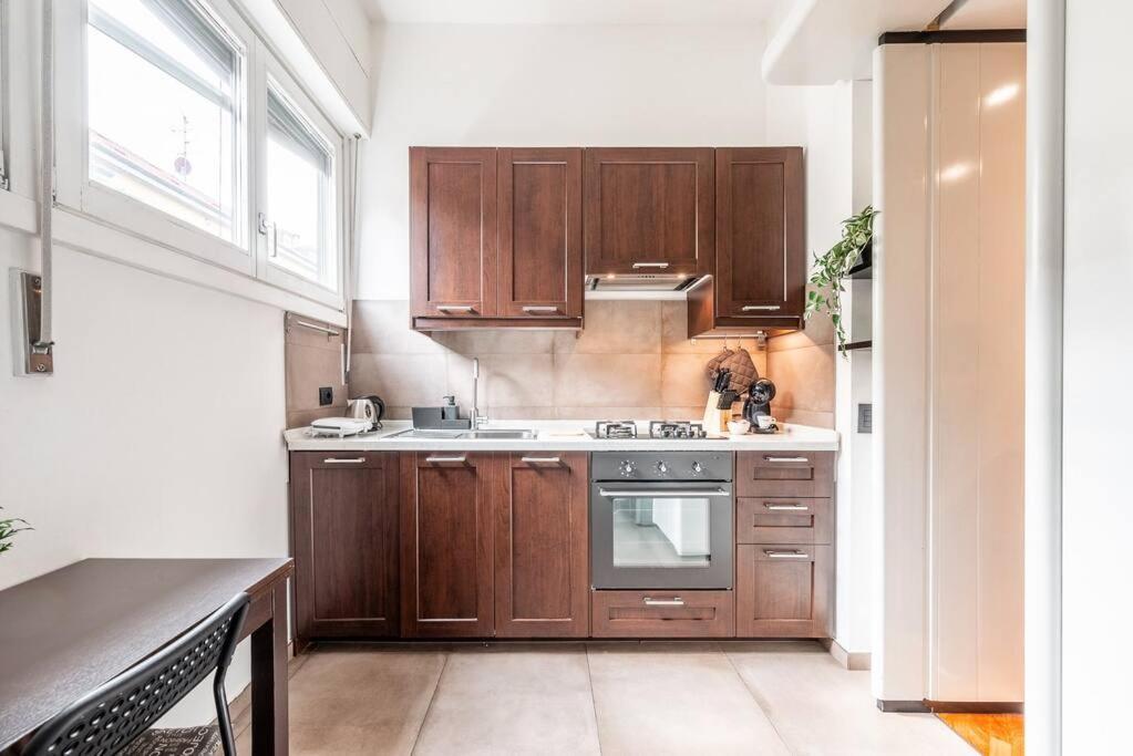 Carrobbio'S Nest - Elegant With Wifi And Netflix Lägenhet Milano Exteriör bild